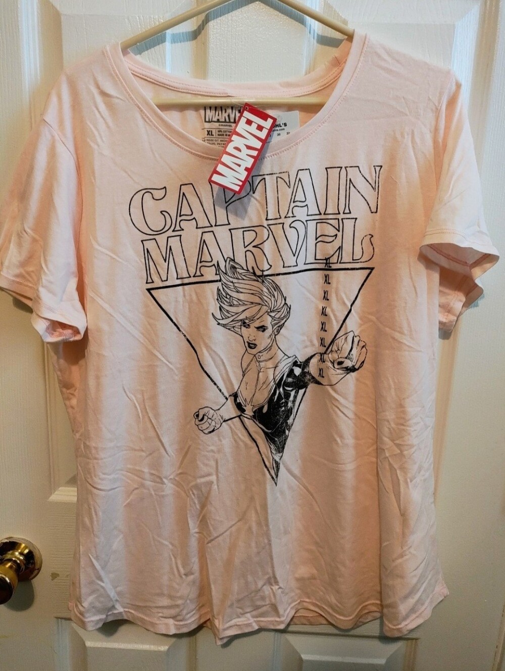 Captain Marvel Women’s Graphic Tee Sz XL pink